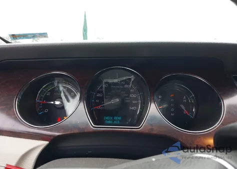 2011 Ford Taurus Sel z USA, uszkodzony, nr VIN 1FAHP2EW1BG123202